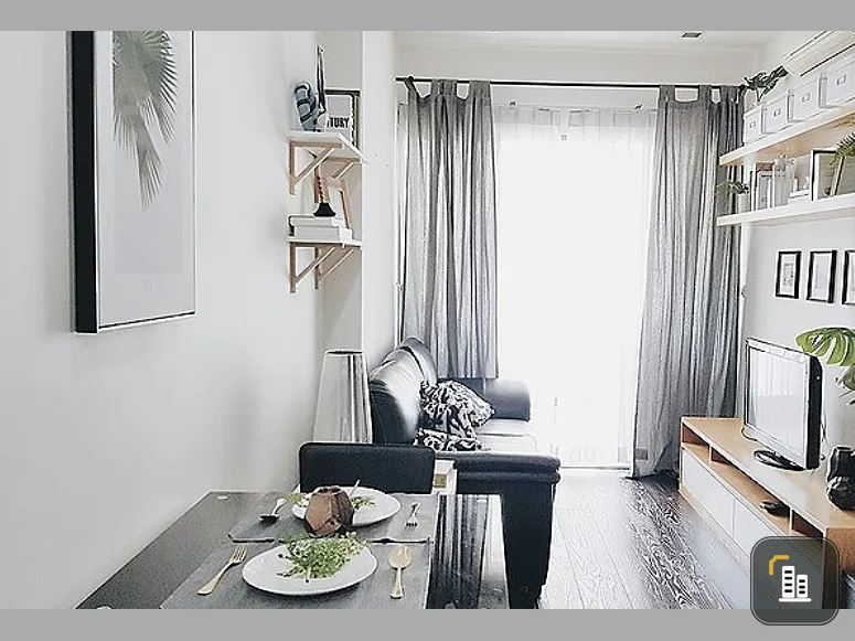 For rent Ideo Q Phayathai, 10th floor, room size 43 sq m. 1-bedroom 1-bathroom, living room, full kitchen 2