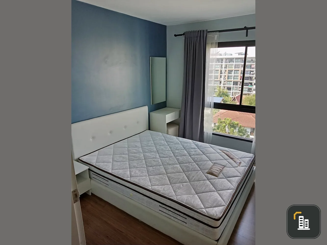 Sale i Condo Ngamwongwan 2 pool view Beautifully decorated, luxurious, classy, quiet, hurry up to be the new owner.