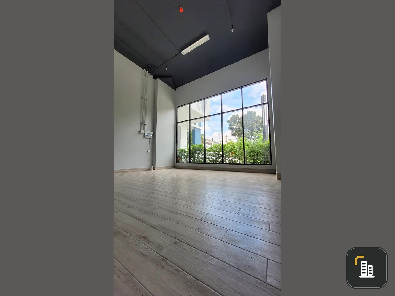 Condo for rent,sale Supalai Premier Charoen Nakhon, the room can be made into a shop. Convenient transportation, don't miss it.