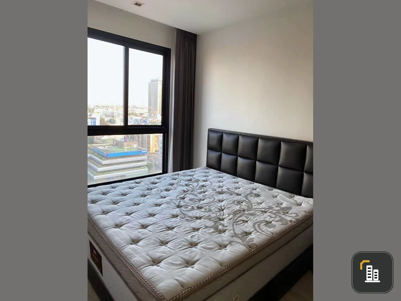 Quinn condo for sale, 14th floor, very beautiful room, well decorated. Built-in furniture set around the room Well, don't miss this one.
