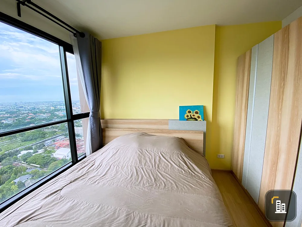 For rent, The Base Rama 9, Ramkhamhaeng, corner room, premium view, well furnished, decorated in bright tones, comfortable, book now