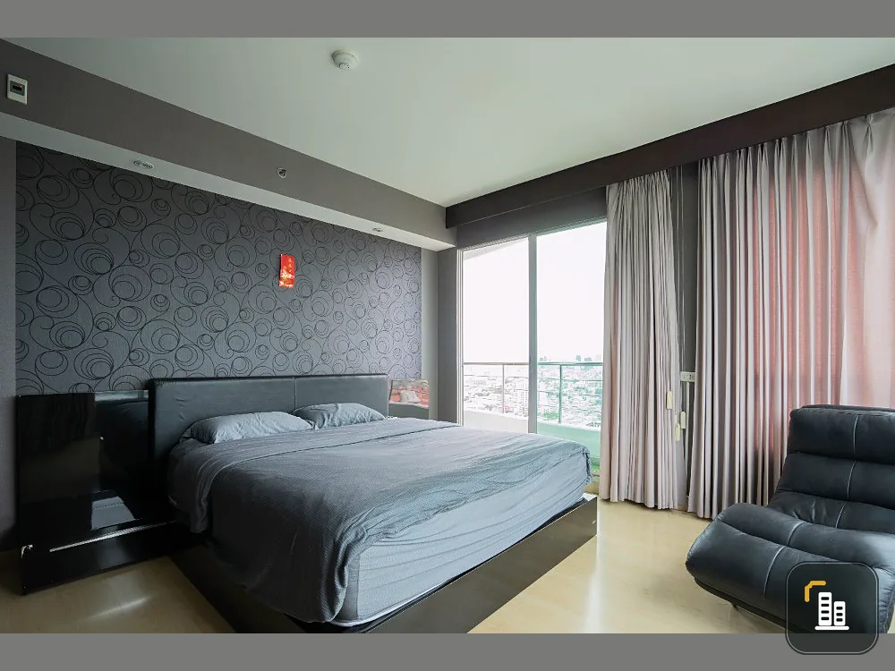 Supalai River Place for sale, 31st floor, river view, Sathorn side, fully furnished and electrical appliances.