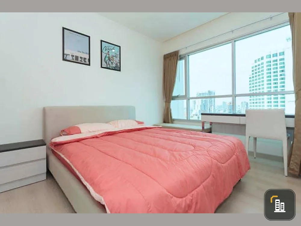 Urgent sale, Condo Life Ratchadaphisek, complete electrical appliances, next to the train station, convenient to travel, book now!!