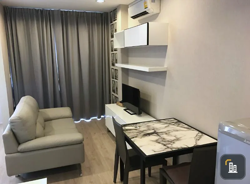 Condo for rent, Ideo Q Ratchathewi, 30th floor, no block view, well decorated Furniture from SB can move in right away.