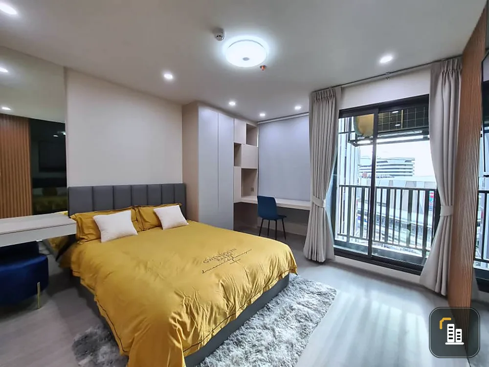 Life Ladprao for rent, electrical appliances and furniture. Built-in tightly throughout the room If you don't book, you will regret it.