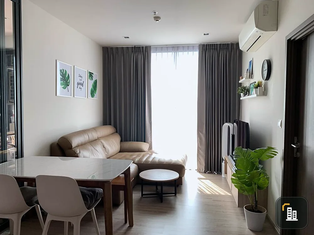 Sale The Line Wong, 2 bedrooms, 1 bathroom, very nice decoration. Get a beautiful view of the train. Hurry up to reserve before you miss it.
