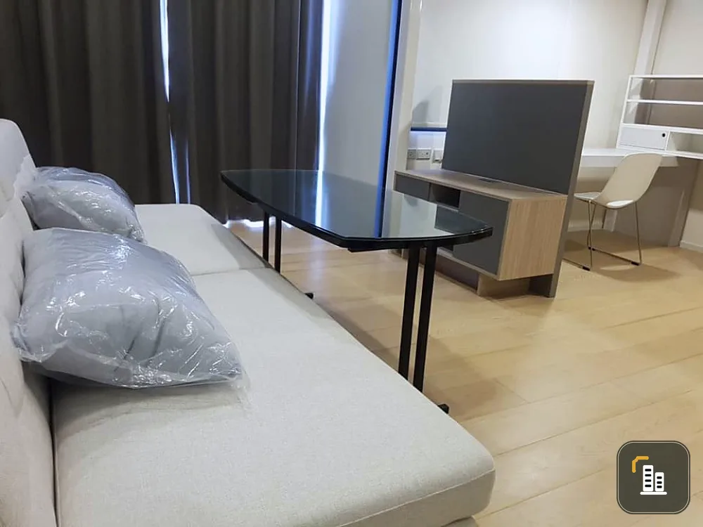 For sale rent, Chewathai Residence Asoke, new room, great furniture, decorated in tone control, book now, don't miss it.