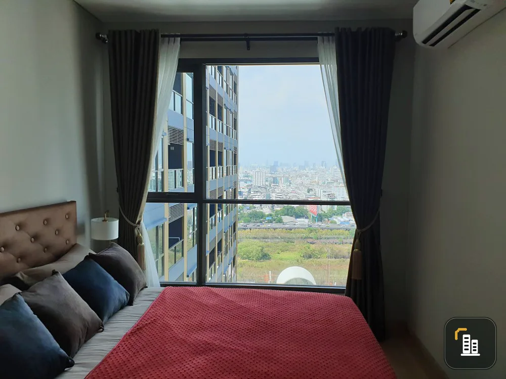 Urgent sale, Condo Lumpini Suite Phetchaburi-Makkasan, new room, pool view. Fully furnished and ready to move in, book now!!