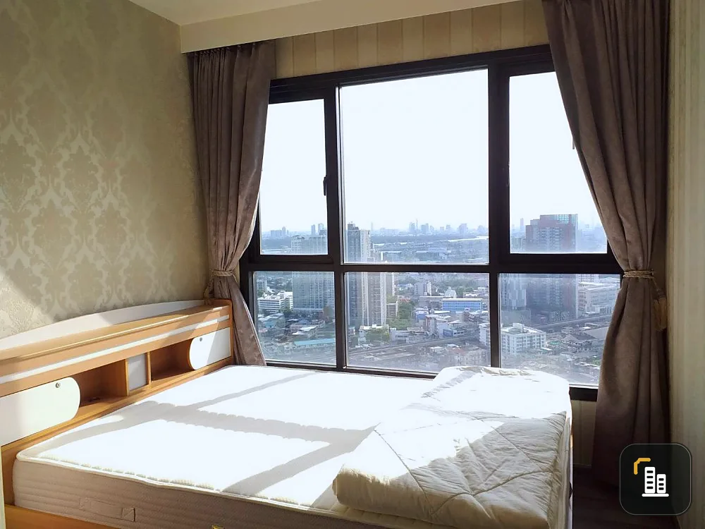 Condo for sale, The Base Park West, corner room, beautiful view, 36th floor, near BTS, good price, don't miss it!!!