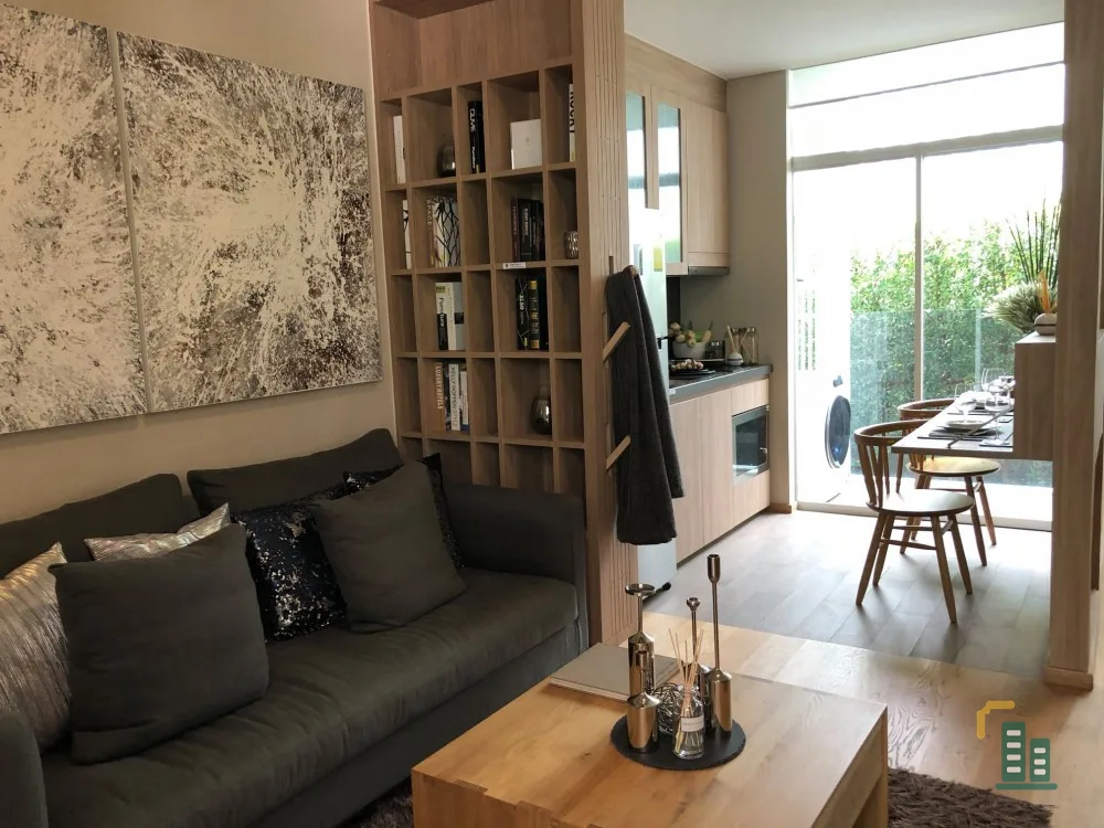 Sale down payment, Siamese Exclusive Condo, Sukhumvit 42, good location, near BTS, build-in furniture, good price, don't miss it!!