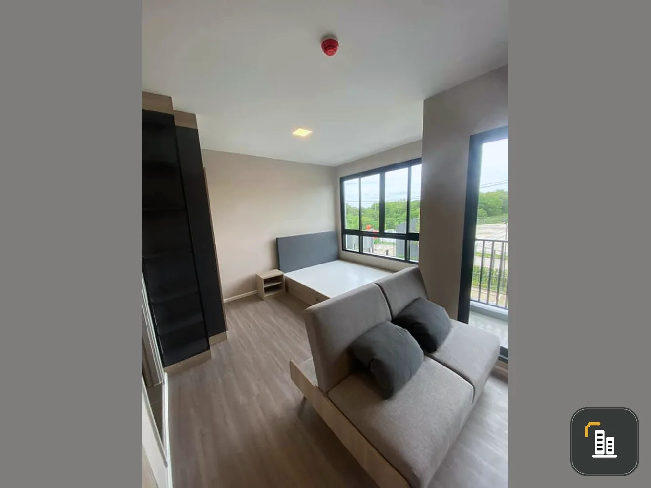For rent, D Condo Hideaway Rangsit, Phase 4, clear view, airy, fully furnished, you can carry your bag and move in.