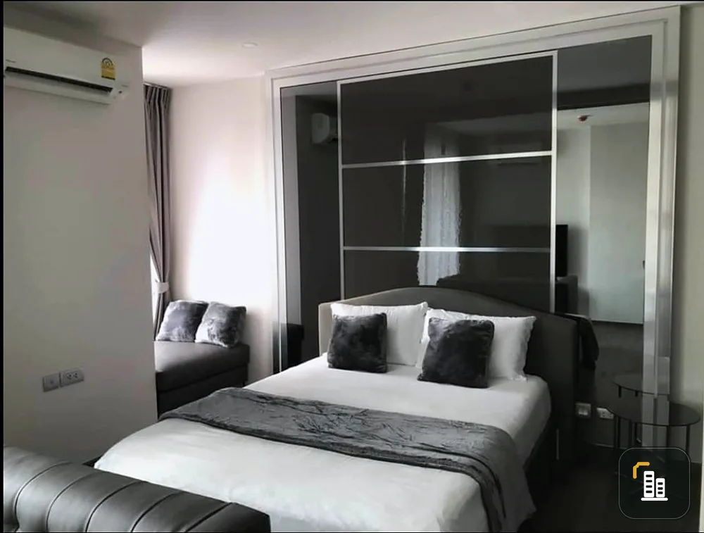 For rent! Ideo Q Siam-Ratchathewi (private elevator) delivered to the front of the room, fully furnished, very good view, privacy
