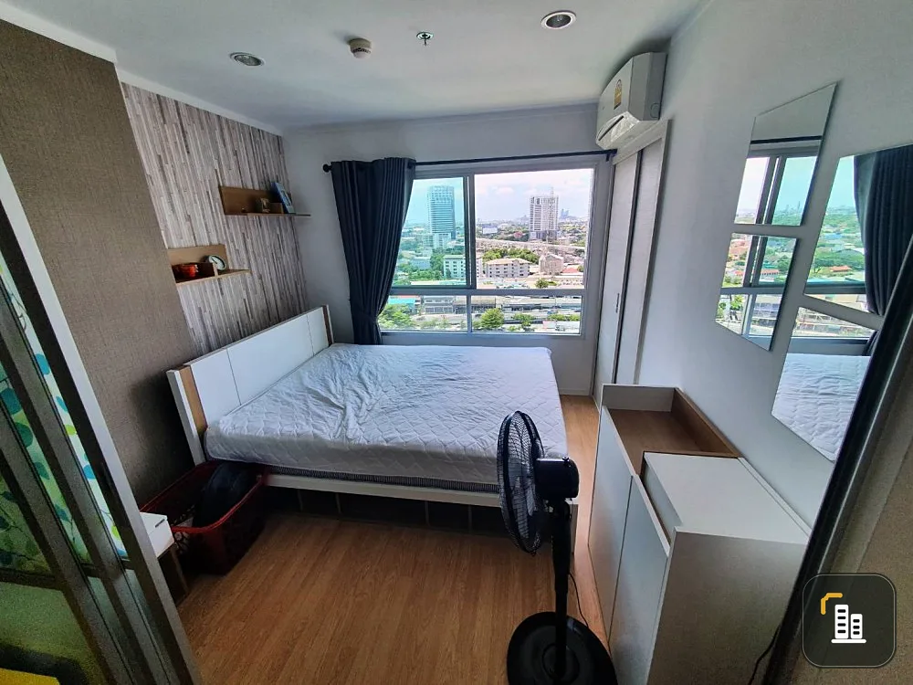 Sale Lumpini Place Srinakarin-Huamark Station, good location, next to the train, don't wait.
