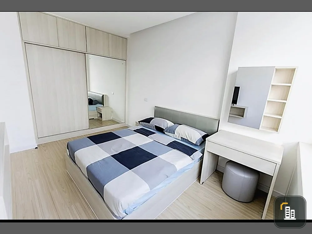 Urgent sale, T.C. Green Condo, next to Rama 9 Road, convenient to travel, near shopping areas, hurry and book now!!