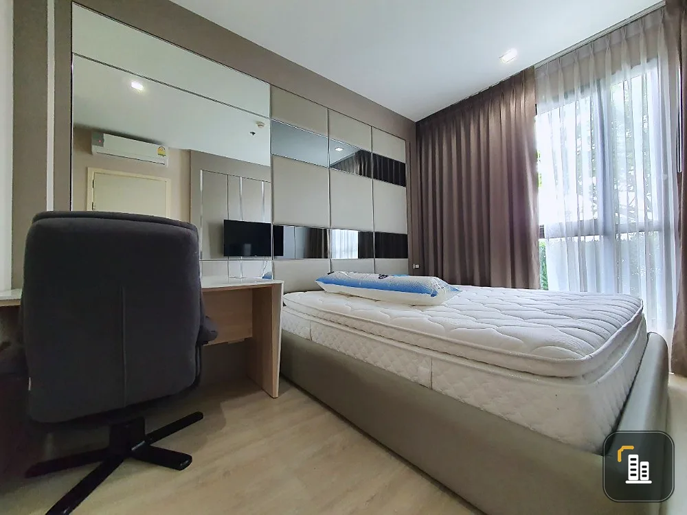 Condo for rent Quinn Ratchada 17, 5th floor, cheap price, very big room, ready to move in