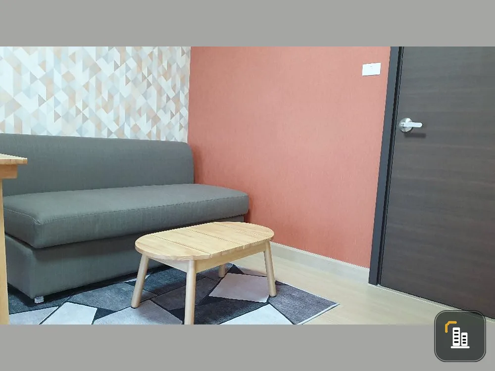 Sale Supalai Veranda Rama 9, 23rd floor, brand new room. unique decoration with floating furniture. Book now.