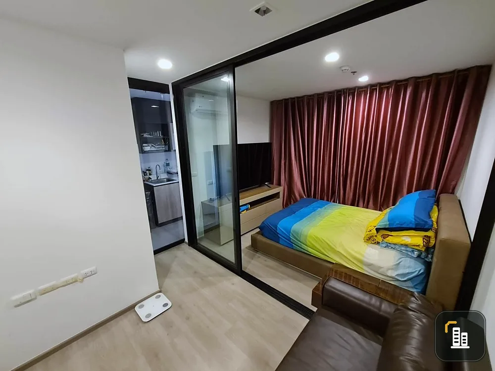 Urgent, selling The Base Petchkasem, 15th floor, new room With furniture and electrical appliances, book now.