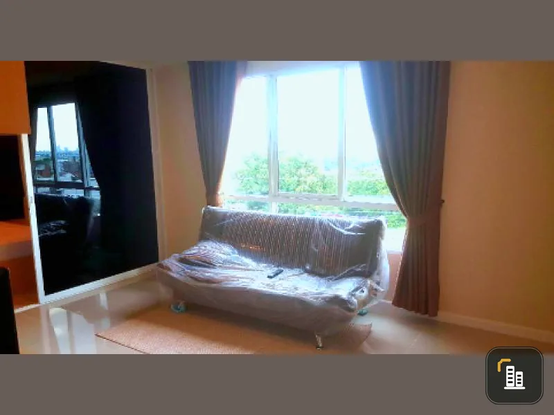 Sell JW Condo @ Donmuang, 8th floor, Building D, beautiful view, newly decorated, very big sofa, very soft and comfortable.
