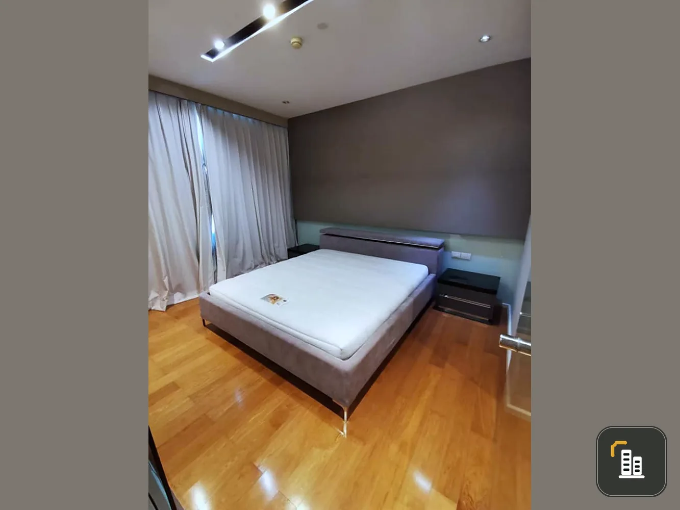 For rent, Wind Sukhumvit 23, near BTS, good location, in the heart of the city, ready to move in, convenient, don't wait!!