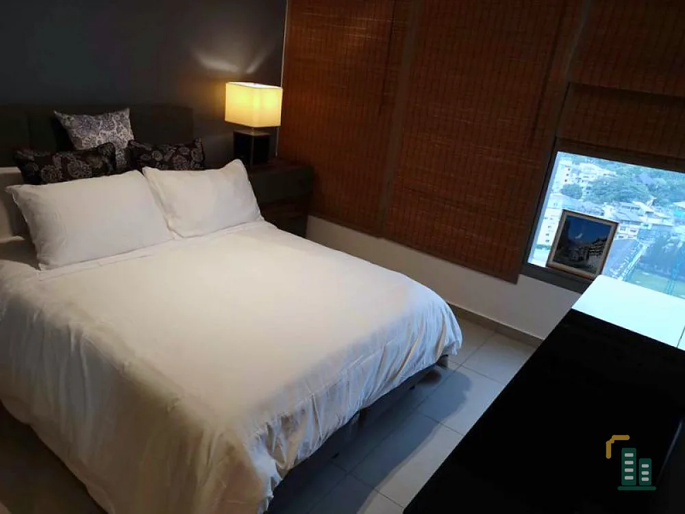 Sell/Rent The Loft Ekamai, beautiful room, high floor, furniture is ready to move in. Don't miss it.