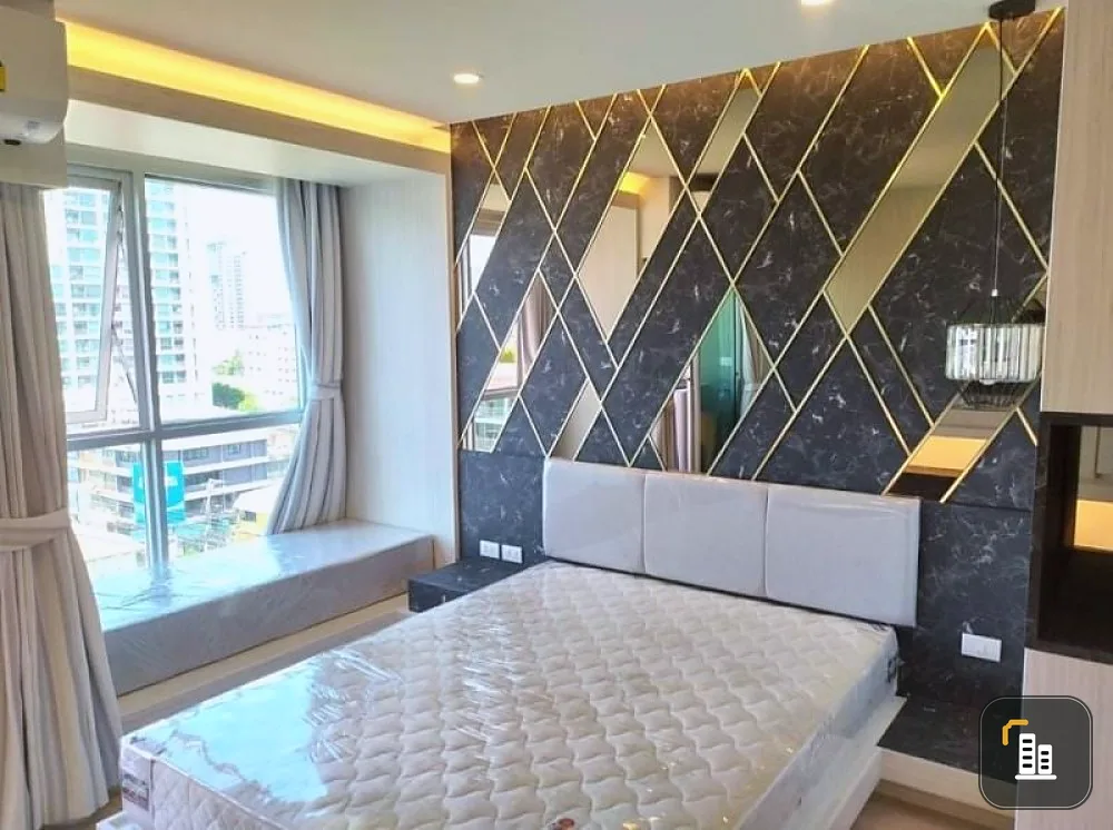 Sell/rent Lumpini Condo Selected Sutthisan - Saphan Khwai Studio room, Buit-in furniture, best price, hurry to book