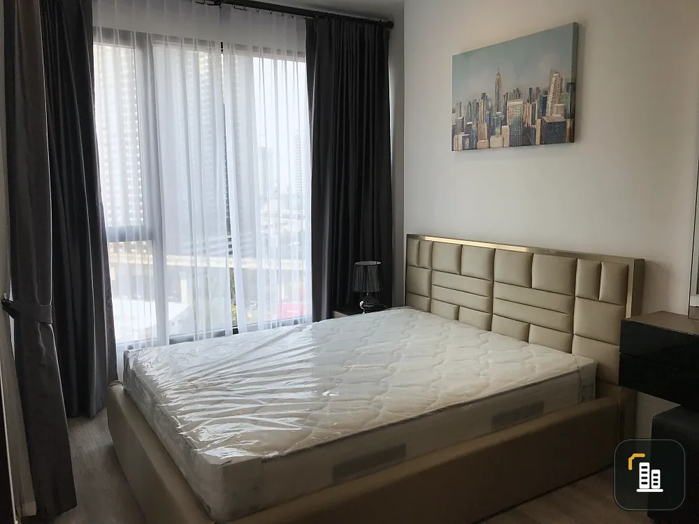 Very nice room for rent, ideo mobi asoke condo, built-in furniture Good electrical appliances in the whole room. Don't miss it.