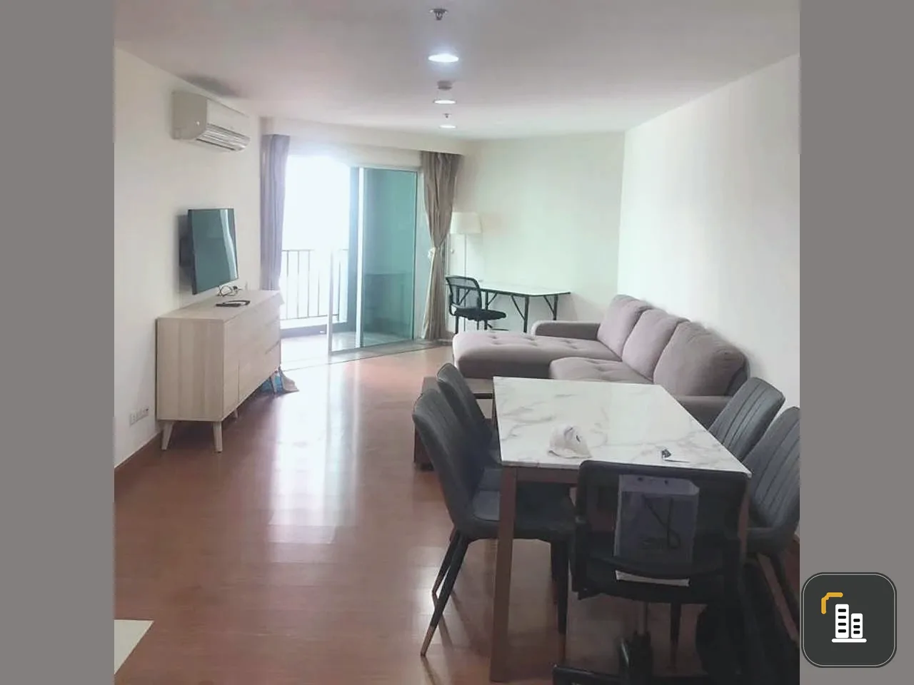 For rent Belle Grand Rama 9, 17th floor, 2 bedrooms, with furniture, book now, don't wait, hurry up.