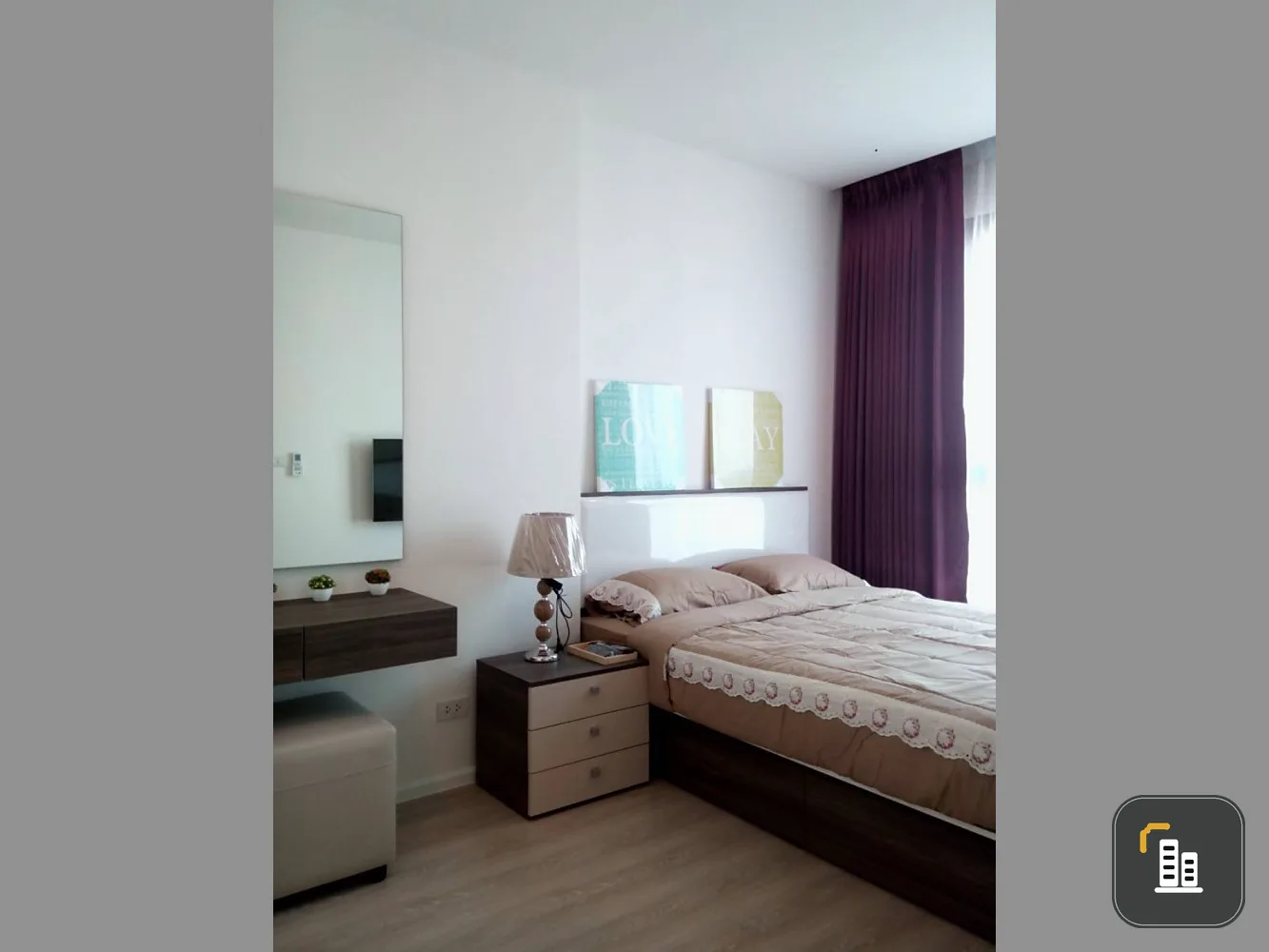 Quinn Condominium for rent, large room, size 45, high floor, fully furnished and electrical appliances in one room.