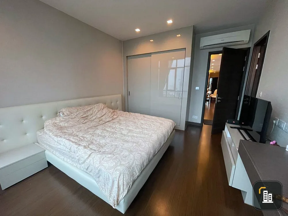 Condo for sale, Ivy Ampio, corner room, 20th floor, 2 bedrooms, 2 bathrooms, great view, if you don't reserve, you're missing out.