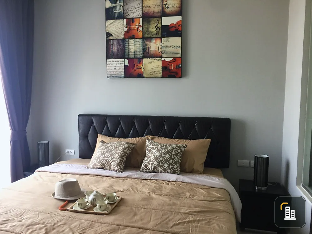 Sell Rhythm Sukhumvit 44/1, river view, good location, can't miss it.