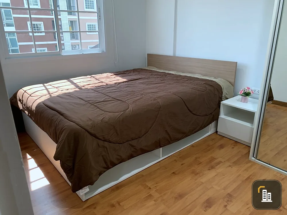 Sell/Rent Tulip Square Om Noi, corner room, pool view, miss it and you will regret it !!