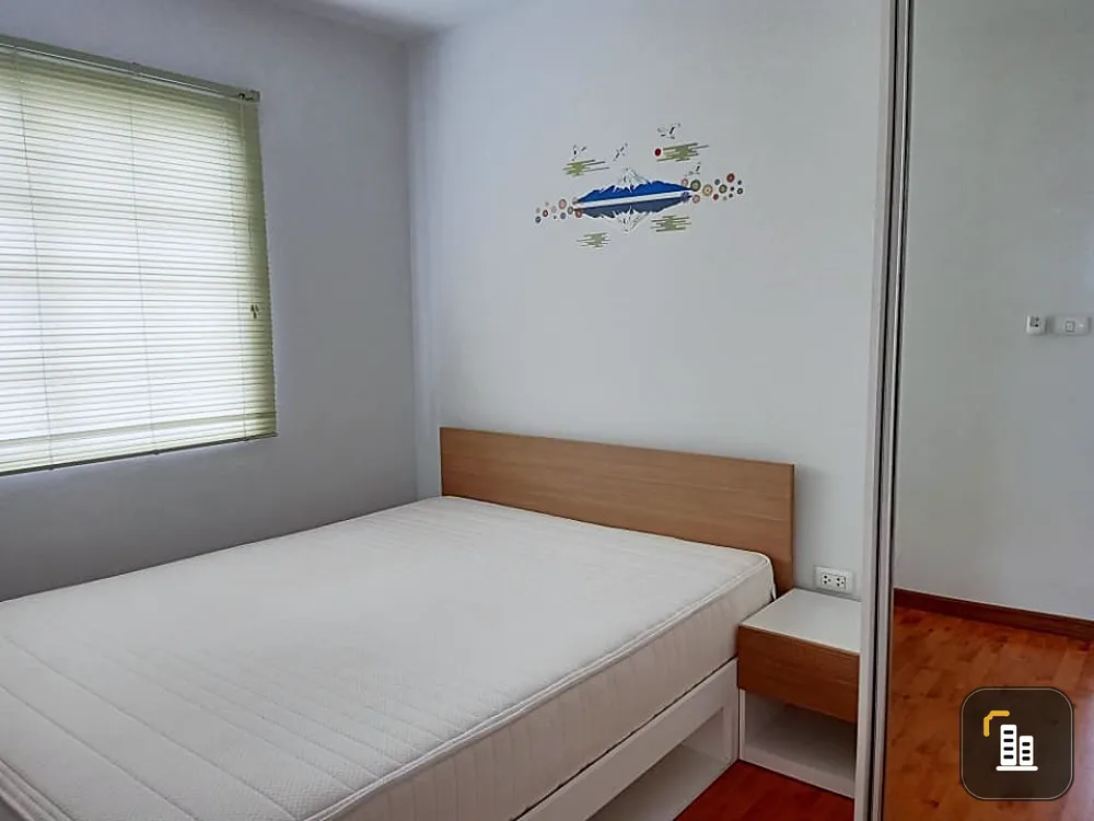 For Sale Tulip Square Om Noi, corner room, pool view, don't hesitate, book now !!