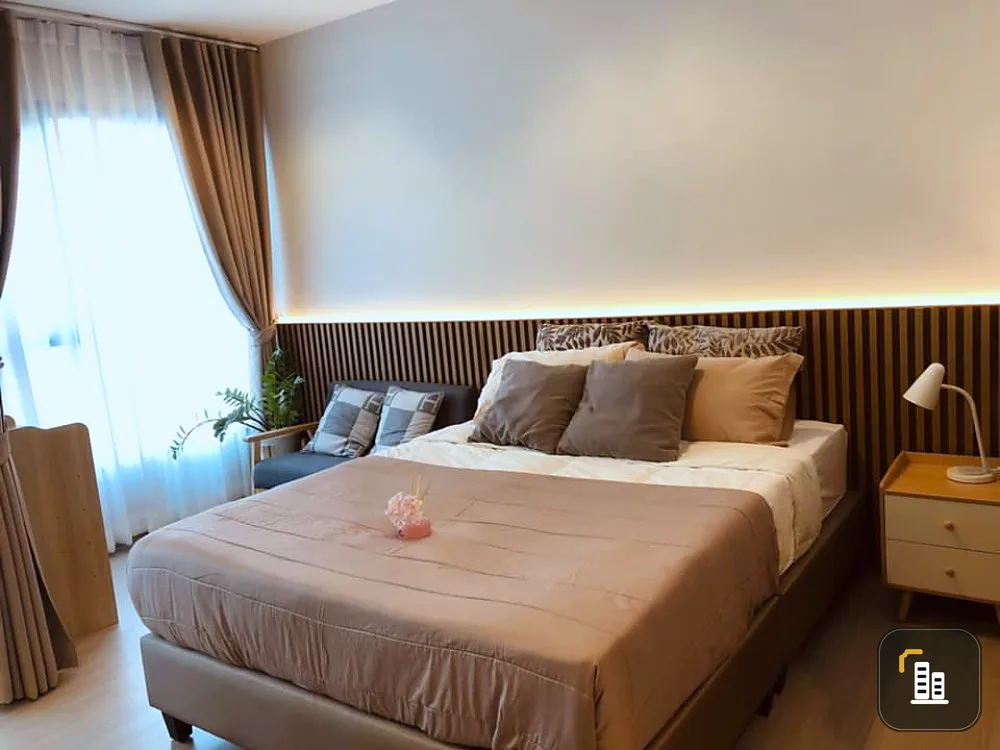 For rent Life Asoke-Rama 9, 32nd floor, city view, unblocked building, beautiful room, fully furnished, bring one bag.