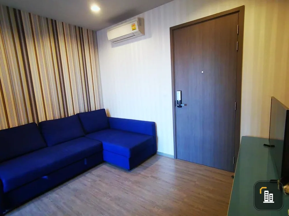 Condo for sale, The Line Wong Sawang, 1 bedroom, 1 bathroom, 22nd floor, pool view. Great price. Hurry up to buy.