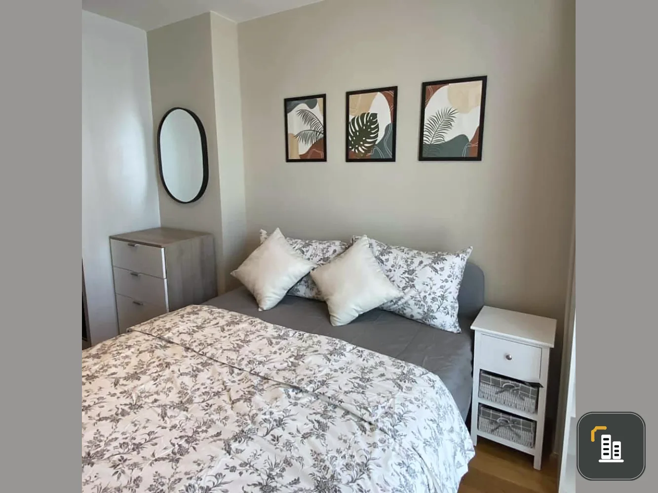 For rent Altitude Samyan-Silom, convenient to travel, near BTS, good location, ready to move in, hurry to reserve before it's gone!!