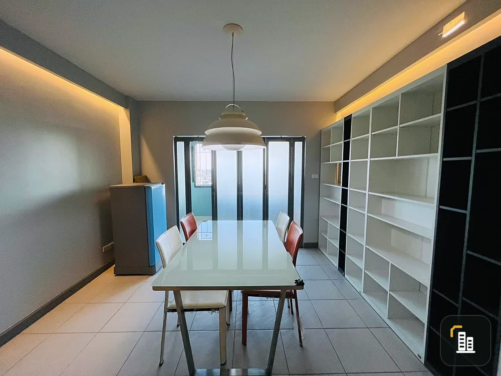 For sale, for rent, Supalai Park Kaset, spacious room, comfortable to live in, fully decorated.