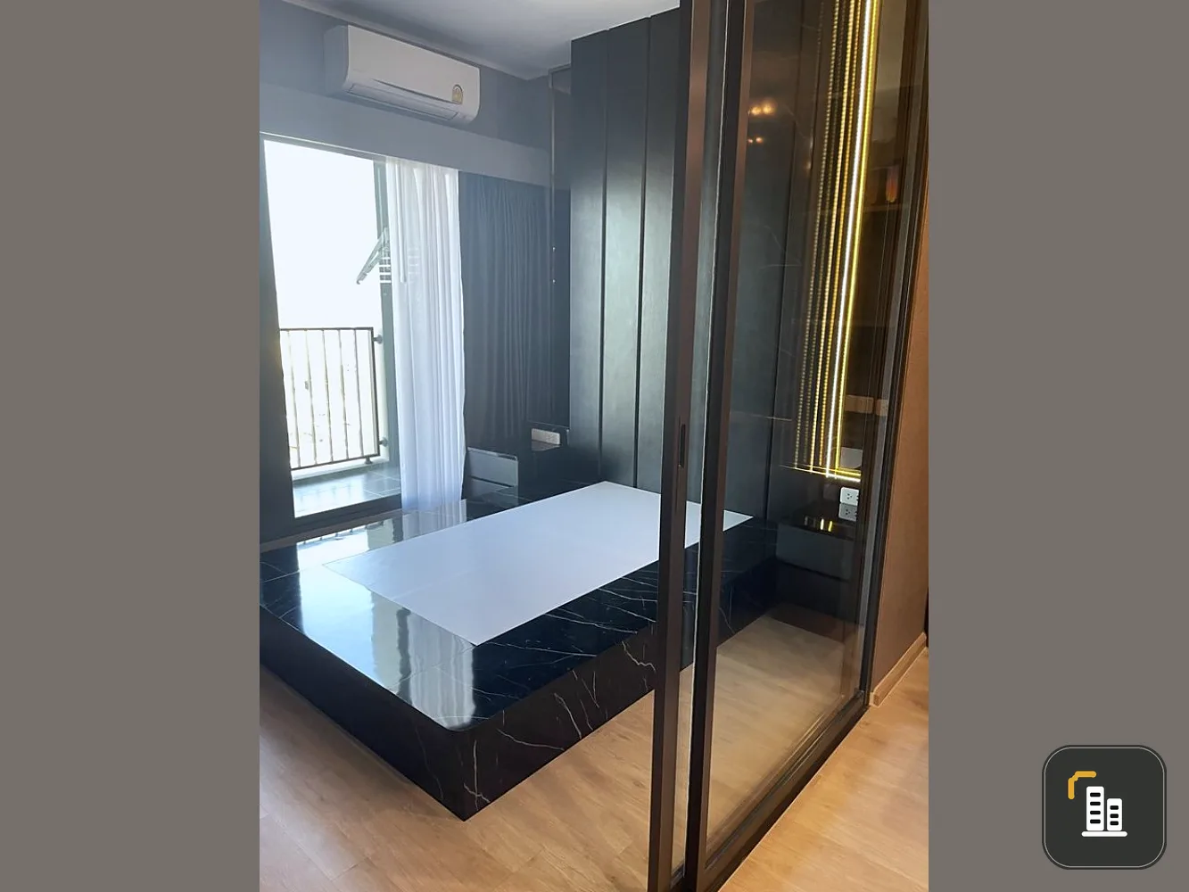 For sale Ideo ratchada sutthisan, large room, high floor, beautiful room, fully furnished, really beautiful, not in the eyes not booking is a mistake