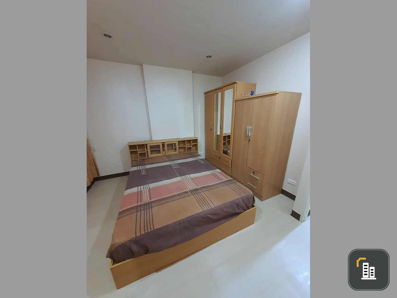 Condo for sale, Zenith Place @ Huai Khwang, 3rd floor, room divider, ready to move in, friendly price, don't wait!!