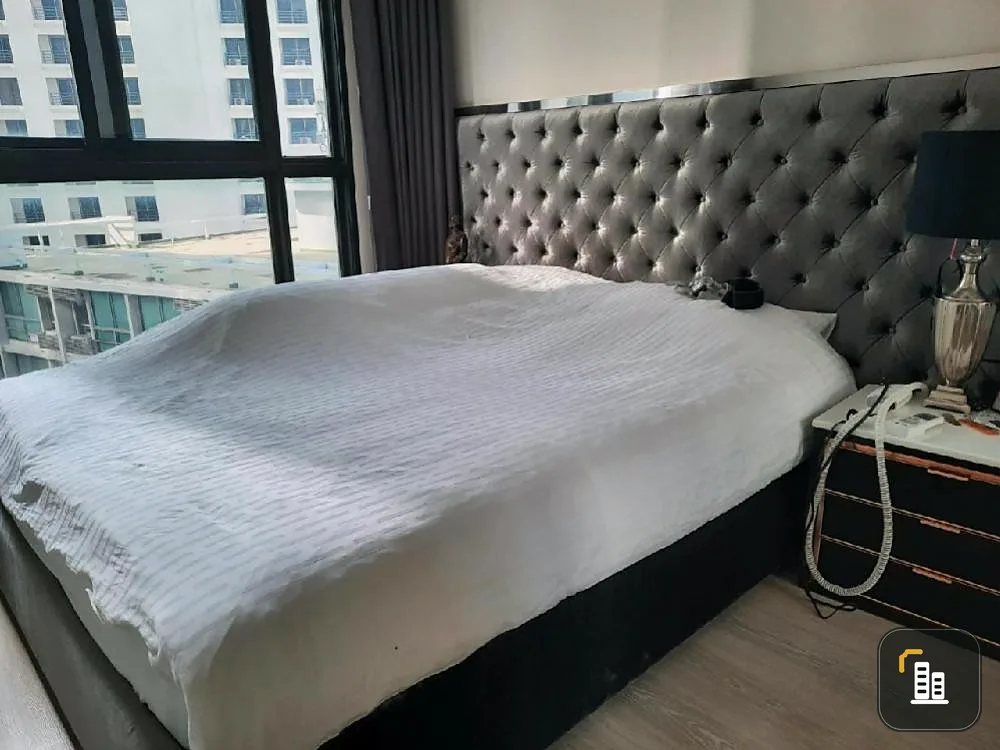 Quick sale, Quinn Condominium, Ratchada 17, beautiful room, 8th floor, pool view, near MRT Suthisan. Don't book now!!