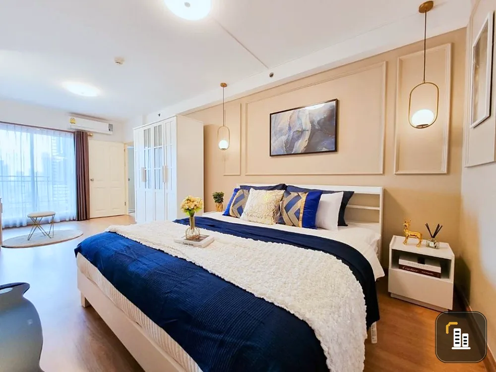 Urgent sale!! Condo Supalai Park Ekkamai-Thonglor, beautiful room, city view