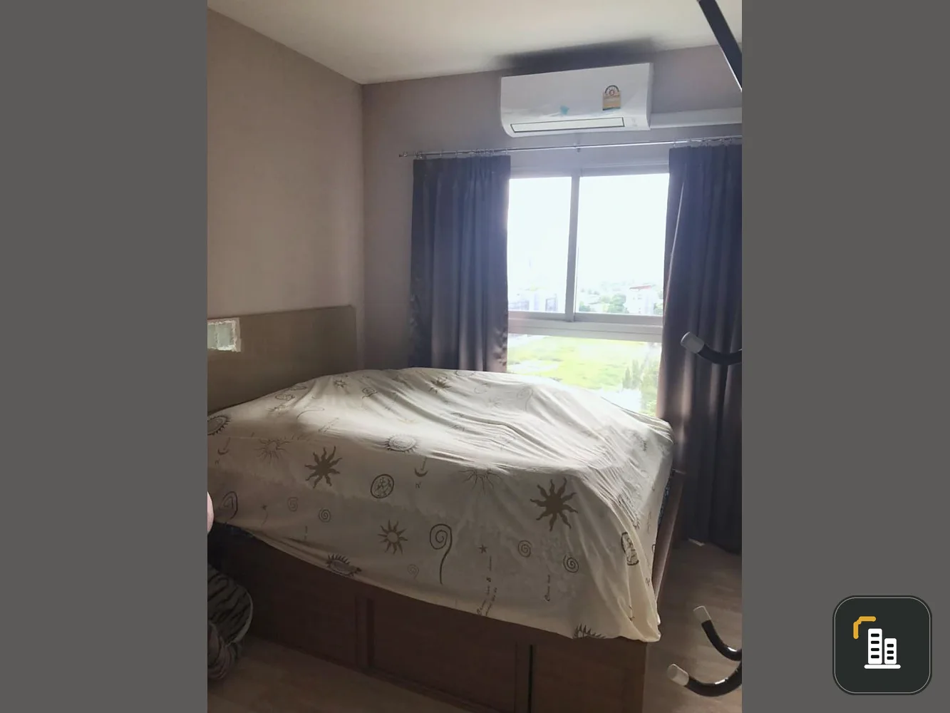 Sell/rent Plum Condo Ramkhamhaeng Station 12A floor pool view. The room is very beautiful and new. Ready to move in. Don't miss it!!