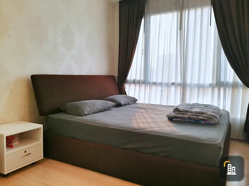 Sell!! Condo True Thonglor, complete facilities. full furniture Close to shopping areas, don't miss it!!