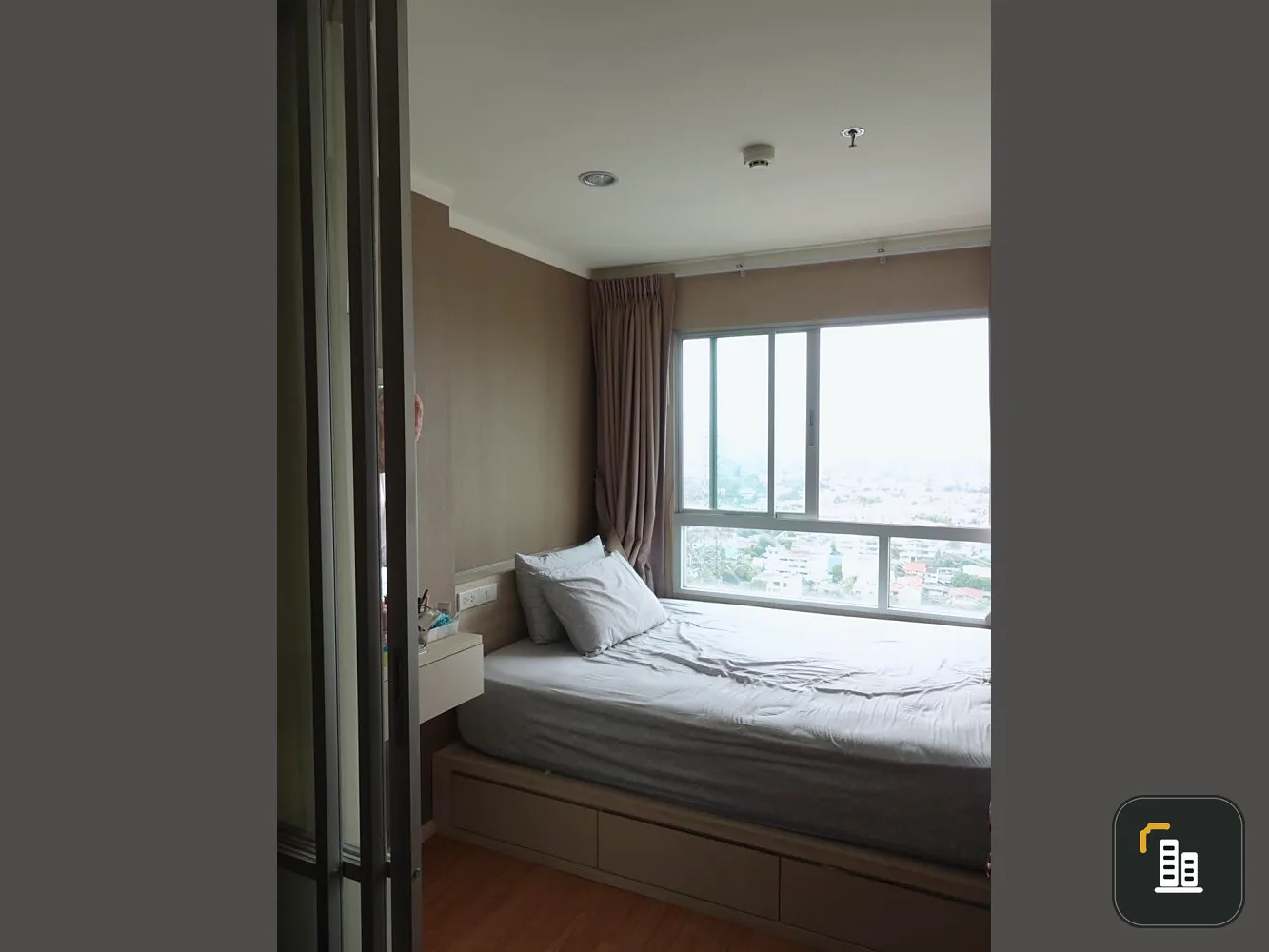 For sale, Lumpini Ville Prachachuen-Phongphet, 2 rooms, ready to move in, high floor, good view, not strong price. I can tell you that you shouldn't m