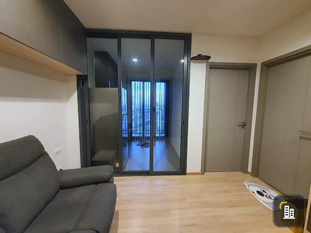 Urgent sale!! The Base Garden Condo - Rama 9, 14th floor, good view, no building block, fully furnished, ready to move in immediately!!