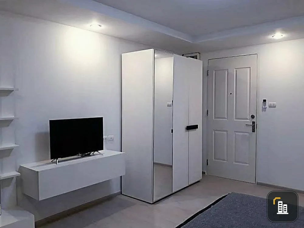 For rent, Happy Condo, Ratchada 18, 5th floor, fully furnished and electrical appliances, book now.