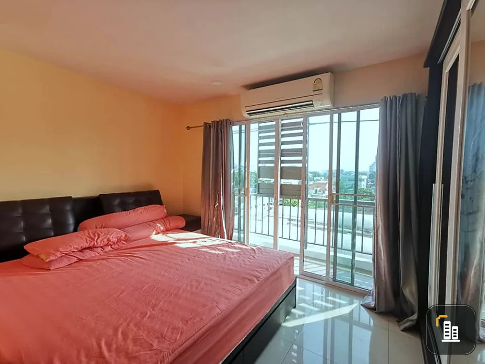 For rent, The Green Condo 2, near BTS, convenient transportation, friendly price, don't miss it!!