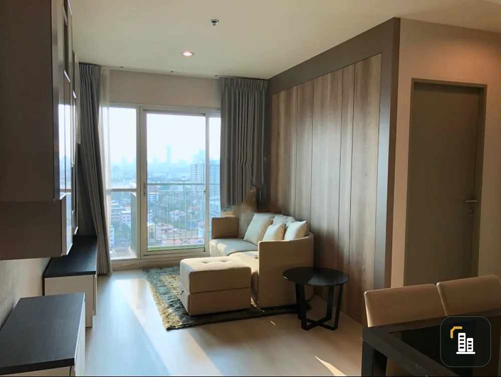 Condo for sale Life Ratchadaphisek, near MRT Huai Khwang, 20th floor, Building B, beautiful room, high floor, fully furnished, hurry up