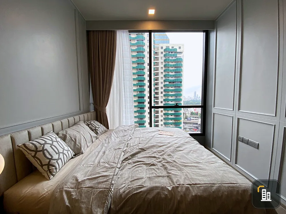 For rent Celes Asoke, good price, full furniture, do not miss
