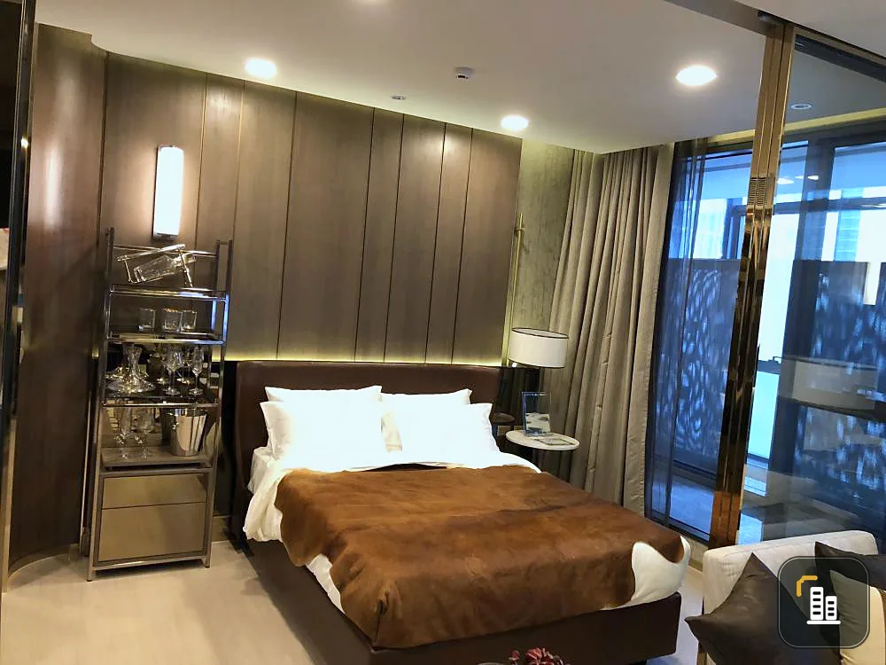 Sale down payment!! Condo One Nine Five Asoke-Rama 9, beautiful room, good location, in the heart of the city, garden view / pool, don't miss it!!