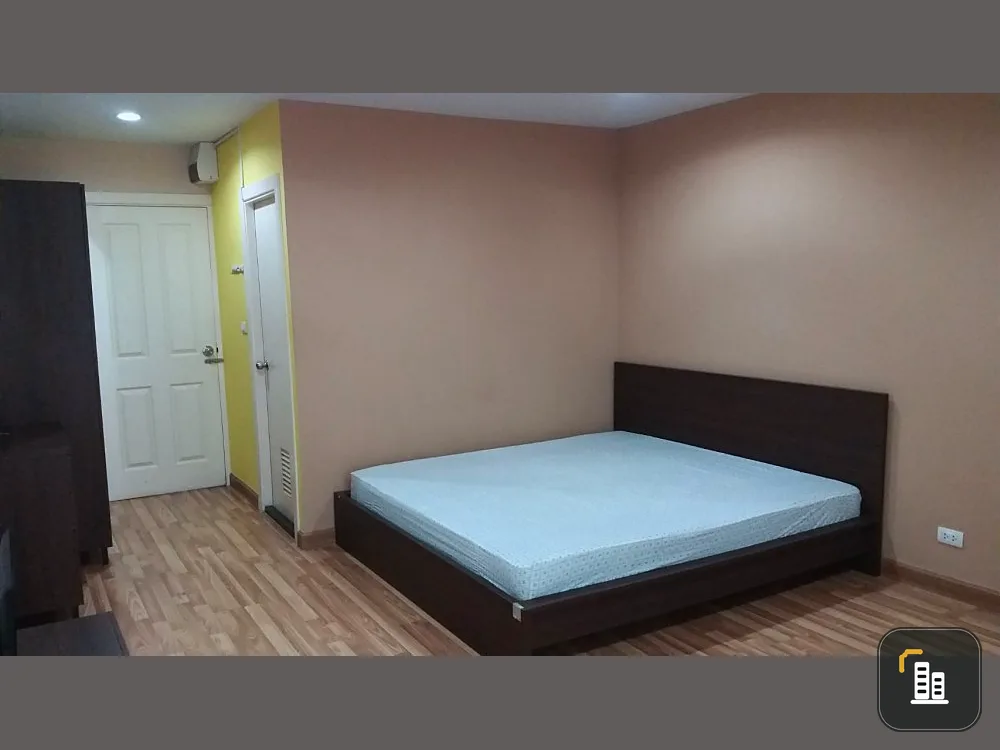 For rent, Regent Home 15 Chaengwattana, high floor, good view, cool breeze, good room, has everything. This price is very worthwhile. Hurry up.